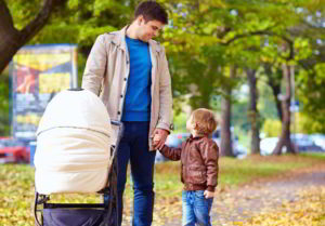 Превращаем прогулку с ребенком в развивающее занятие